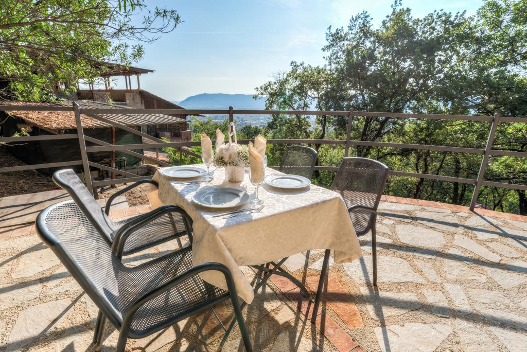Ippotur Medieval Resort Кастельнуово-ди-Магра Экстерьер фото